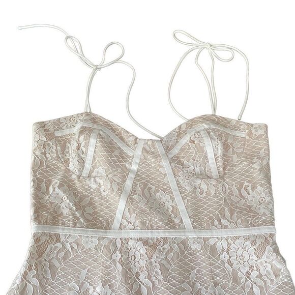 superdown Lottie Lace Bustier Dress Small - Picture 4 of 6
